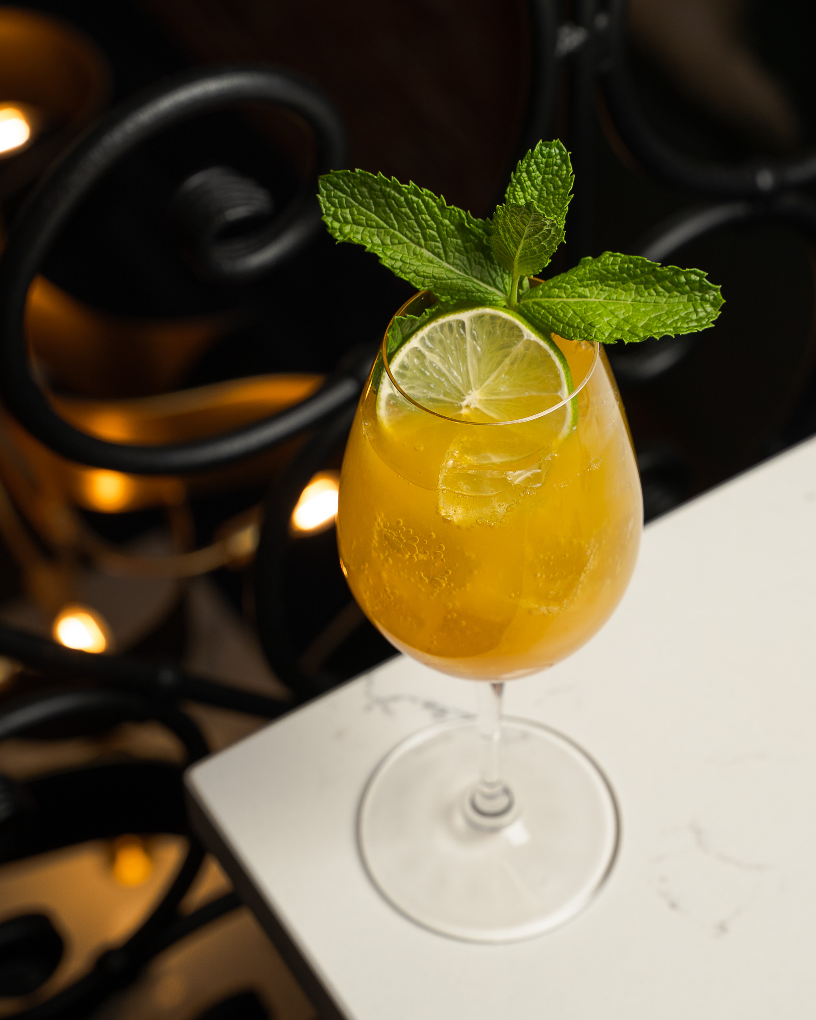 Golden hour in a glass. ✨
Our Passion Fruit Spritz brings together blanco tequila, passion fruit liqueur and puree, topped with sparkling wine for a bright, tropical lift.
.
.
.
.
.
.
.
.
📸: @savery.media