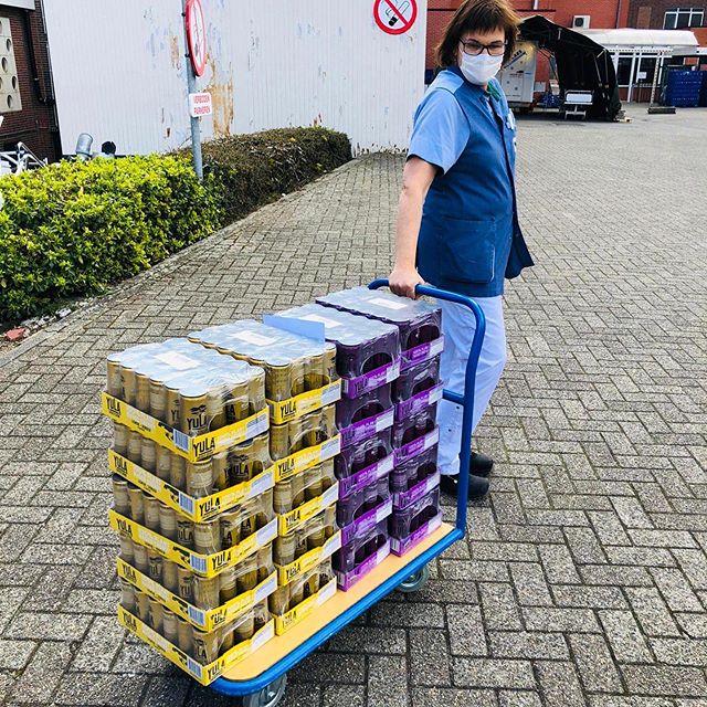 Smiling people with extra energy #butikcando